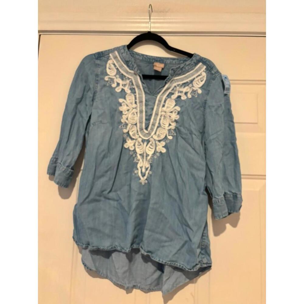 Women's Chico's blue cotton blouse sz 2P (translates to 12 petite) #774